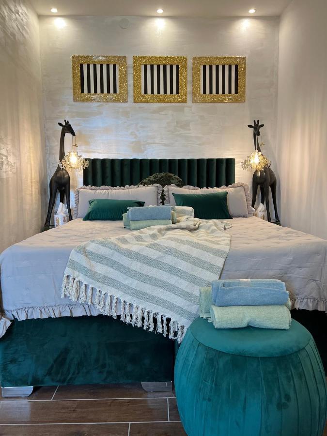 La Dolce Vita Luxury II Apartments With Best Free Private Parking In Center พูลา ภายนอก รูปภาพ