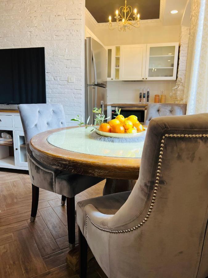 La Dolce Vita Luxury II Apartments With Best Free Private Parking In Center พูลา ภายนอก รูปภาพ