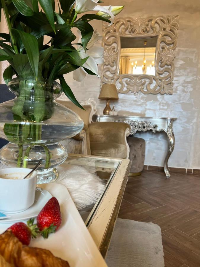 La Dolce Vita Luxury II Apartments With Best Free Private Parking In Center พูลา ภายนอก รูปภาพ